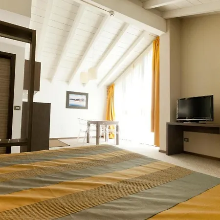 Sant'ambrogio Penzion 3*