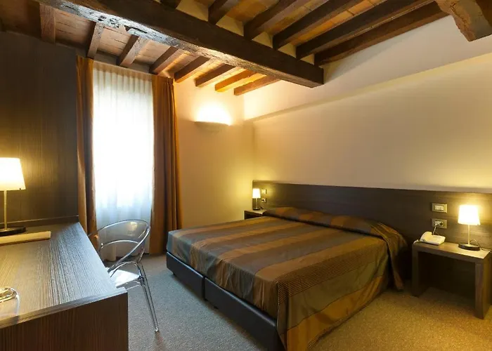 Sant'ambrogio Mini-hôtel 3*