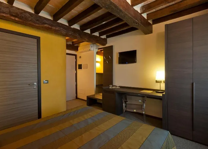 Sant'ambrogio Inn 3*